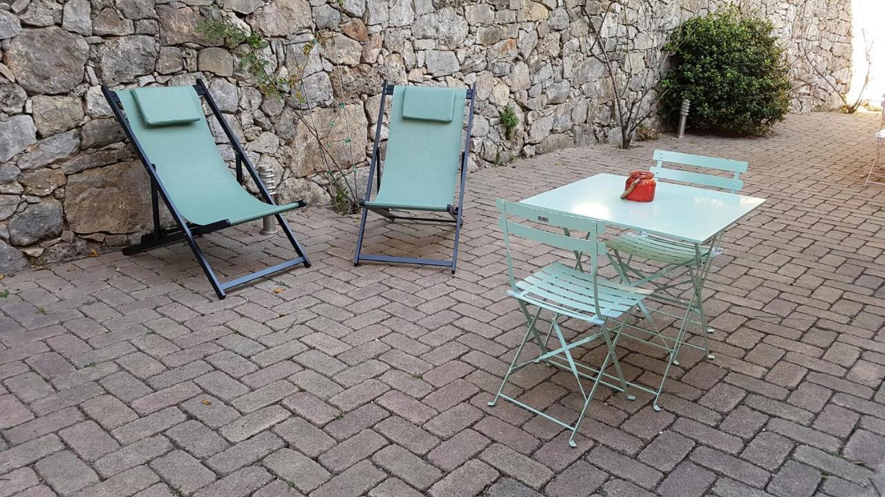 Le Mas des Hibiscus Trans-en-Provence Extérieur photo